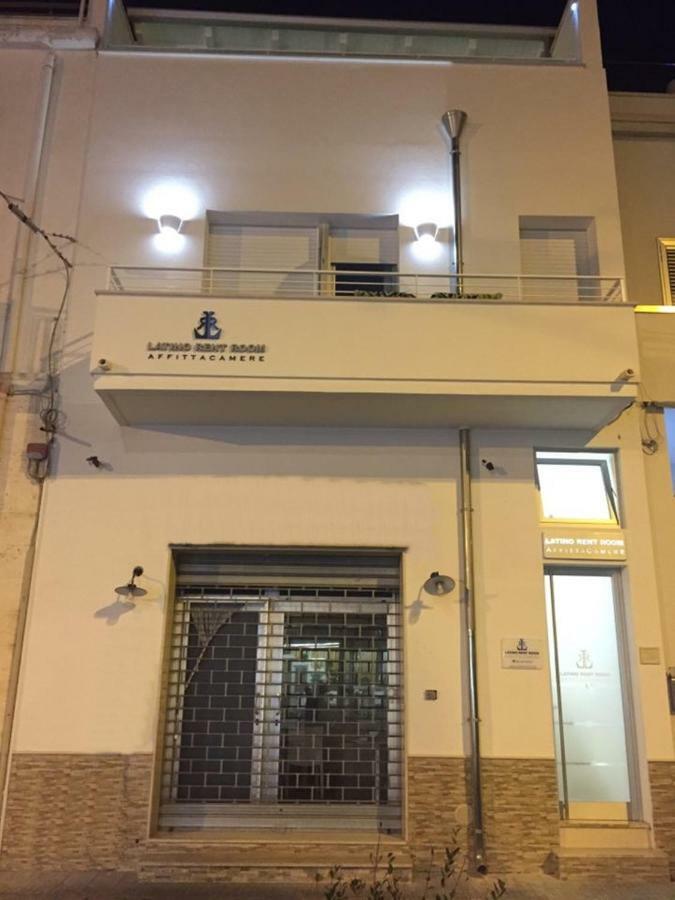 Latino Rent Room B&B Vista Mare Porto Cesareo Eksteriør bilde