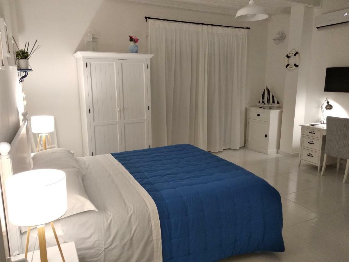 Latino Rent Room B&B Vista Mare Porto Cesareo Eksteriør bilde